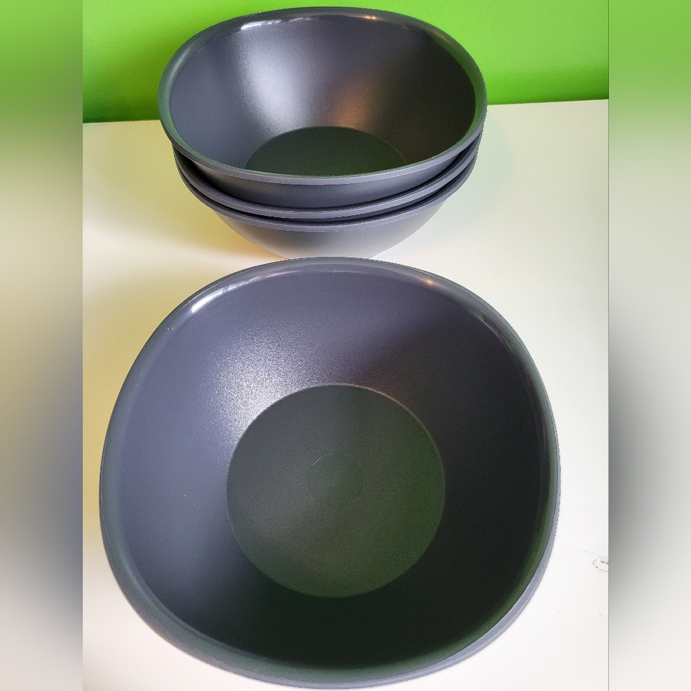 Tupperware Large Soup Bowls- Set of 4 - 700ml/3 cups each
